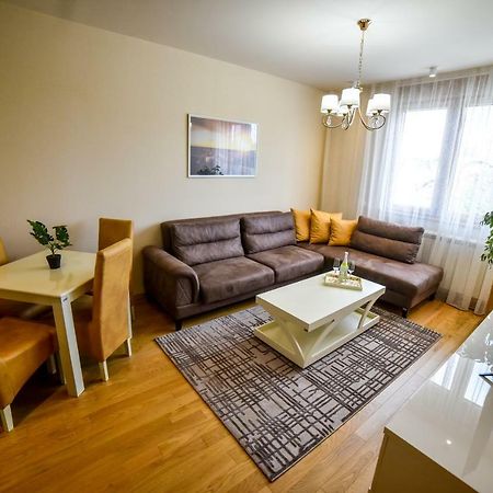 Klub Satelit Zlatibor Bed & Breakfast Exterior photo